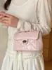 2026 Nuevo Bolso de Hombro Cruzado con Cadena Estilo Chanel Clásico de Alta Gama Bolso de Mano de Moda Versátil Acolchado Bordado