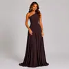 Vestido largo de gasa de un hombro para mujer transfronterizo, ajustado, plisado diagonal, ceñido a la cintura, vestido formal largo con bajo amplio