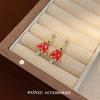 Pendientes de árbol de Navidad rojo 2024, nuevos pendientes de otoño e invierno con personalidad, ambiente sencillo, nicho único, pendientes de moda.