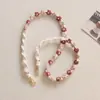 Ins Bolso Tejido Hecho a Mano de Margarita Perlada con Correa para Teléfono Móvil Mochila Cruzada de Mano con Flor Tejida con Llavero