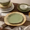 Vajilla de Cerámica Gruesa Estilo Retro Resistente a Altas Temperaturas para Uso Doméstico: Platos, Tazones de Arroz, Tazones para Sopa, Vasos para Agua, Platos Planos de Cerámica Esmaltada con Forma Irregular, Presentación Creativa