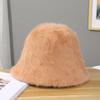 Versión coreana de la celebridad de internet en gorra tipo cubo de pelo de conejo Nueva gorra tejida para mujer gorra de pescador de felpa gorra de cubo de color liso cálida venta al por mayor
