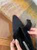Sapatos Baixos de Camurça com Salto Anabela Outono e Inverno Boca Profunda para Mulheres 2025 Outono Mocassins Elegantes de Bico Fino com Velcro Moda Jovem Sapatos Femininos