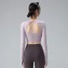 Top de yoga de malla hueca con cuello cuadrado para mujer, adelgazante, transpirable, absorbente de sudor, adecuado para fitness al aire libre, correr y entrenamiento.