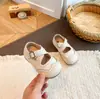 Zapatos de Cuero Pequeños Estilo Británico 2026 Nuevos de Cruz con Velcro Versión Coreana Suela Suave Antideslizantes Mary Janes Zapatos para Bebés Niños