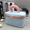 2022 Nuevo Estilo Ins Bolsa de Cosméticos de Colores Caramelo Gran Capacidad Bolso de Mano Portátil para Mujer Caja Organizadora de Productos para el Cuidado de la Piel Bolsa Caja