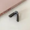 Grampo de Cabelo de Liga em Forma de V para Mulheres, Piranha Pequena Elegante para a Parte de Trás da Cabeça, Acessório de Cabelo Coreano para Rabos de Cavalo Altos