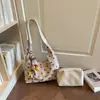 Bolso de Mano Retro de Moda Estilo Coreano Transfronterizo de Lunares 2026 Otoño Nuevo Versátil de Gran Capacidad para Viajes Diarios Bolso Tote de Hombro Único