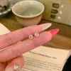 Brincos Coloridos Mini Xi Gu E0998 em Prata S925 para Mulheres, Requintados e Únicos, Não é Necessário Remover para Uso Diário ou Dormir