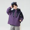 Valle del Viento 2026 Otoño Nuevo Estilo Exterior Infantil Cortavientos de Bloques de Color, Elegante Chaqueta con Capucha Resistente al Viento para Niños, Moderna