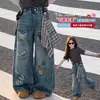 Pantalones para Niñas Primavera y Otoño Pantalones Rectos 2026 Nueva Ropa de Otoño para Niños Pantalones de Mezclilla que Cubren el Trasero Sueltos Pantalones de Pierna Ancha para Niños Medianos y Grandes