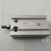 Japón SMC Nuevo Cilindro CDU16-15d Tipo de Instalación Libre Rosca M5X0.8 Diámetro 16mm Carrera 15mm