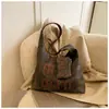Bolsa Tote de Couro Jeans Nova Outono 2024 Bolsa Transversal com Letras Moda Mais Fácil de Combinar Bolsa de Ombro para o Trabalho Mulheres