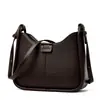 Bolsa de mão transfronteiriça nova coleção outono/inverno 2026: bolsa de ombro leve, estilo retrô, simples e versátil para o dia a dia, bolsa de ombro, bolsa transversal, bolsa de mão feminina, em estoque