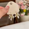Pendientes de Flor con Diamantes y Esmalte Estilo Francés de Lujo Ligero de Gama Alta para Mujer, Diseño de Nicho, Versátiles, Pendientes Suaves y Elegantes