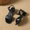 Primeiro Encontro com as Sandálias de Estilo Francês para Mulheres, Sapatos de Salto Alto da Moda para o Verão, Saltos Grosso para Combinar com Saias, Sandálias Romanas de Uma Tira