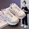 Zapatillas Deportivas para Niños 2026 Primavera/Otoño Estilo Nuevo Malla para Niñas Zapatos Tipo Dad para Niños Zapatos Transpirables para Exteriores para Correr Estilo Urbano