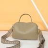 Bolso cruzado de hombro de piel de vaca de primera capa para mujer, bolso tipo almohada, estilo japonés y coreano, moda versátil, nuevo en 2023, comercio exterior transfronterizo