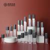 Fábrica de cosméticos personalizado material de embalagem de lábio transparente quadrado tubo de gloss labial tubo vazio gloss labial gloss esmalte labial sub-embalado tubo vazio