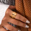 Anillo Abierto Geométrico Plegado Incrustado de Diamantes de Acero Inoxidable Anillo para Dedo Índice de Alta Gama de Nicho Joyería de Moda Transfronteriza Europea y Americana para Mujeres