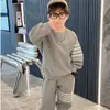Conjunto de Outono para Meninos e Meninas Transfronteiriço Novo Estilo Ocidental Coreano Bonito Esportivo Conjunto de Duas Peças para Crianças Pequenas e Médias