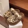 Chinelos Peludos Birkenstock com Estampa de Leopardo para Mulheres, Adequados para Uso Externo, Novos Modelos Outono/Inverno 2026, Chinelos de Pelúcia de Algodão com Solado Macio e Toque de Luxo