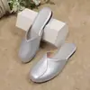 Sandalias tipo chinela plana de talla grande Baotou para mujer, estilo coreano de verano 2025, diseño de patchwork de nicho, suela suave, sandalias de meter fáciles de usar