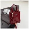 2026 Bolsa de Mão Verão Novo Estilo Couro Cera de Abelha Textura de Alta Qualidade Luxo Leve Elegante Bolsa de Ombro Moderna Versátil Bolsa Transversal