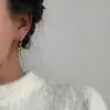 Aretes de Aro de Metal Estilo Francés, Aretes de Aro Sencillos, Nuevo Diseño de Nicho de Moda, Aretes Únicos y Elegantes para Mujer, Hacen que el Rostro Parezca Más Pequeño