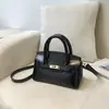 Nova Bolsa de Mão de Luxo Elegante e Versátil para Mulheres 2026, Modelo Popular com Estilo Elegante para o Dia a Dia, Bolsa de Ombro e Transversal