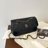 Bolsa quadrada pequena de moda retrô para mulheres, com padrão de losangos, importada, nova coleção outono 2026, bolsa de ombro e transversal versátil com corrente