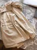 ¡Mi favorito personal!! Tejido impermeable de alta densidad, cintura con cordón para un efecto adelgazante, gabardina con capucha para mujer, nueva para otoño