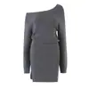 Vestido de malha transfronteiriço para mulheres 2026 estilo europeu e americano moda casual justo com decote ombro a ombro acinturado fenda M11881