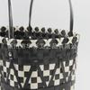 Cesta de picnic tejida de plástico, cesta de baño, cesta de almacenamiento, bolso de mano a cuadros en blanco y negro, bolso de playa