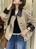 Chaqueta corta de estilo coreano inspirada en la británica con bloques de color para mujer, diseño de otoño 2026, gabardina corta de moda para mujeres petite