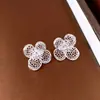 Brincos de Flor com Zircônia em Prata Banhada a Ouro 18K, Brincos de Luxo Leve de Alta Qualidade, Acessórios de Orelha Modernos e Elegantes para Mulheres, Estilo de Nicho