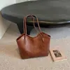 2026 Nuevo Bolso Tote de Cuero con Cera de Aceite Estilo Coreano Moda Nicho Retro, Bolso de Hombro y Cruzado Versátil de Alta Gama