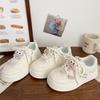 Sapatos brancos de leite, brancos e brancos, femininos, sola grossa, verão, novo, chique, estilo coreano, feio, fofo, pão, sapatos, esportivos, de prancha