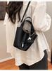 Bolsa de Mão de Design de Nicho Transfronteiriço para Mulheres Nova Moda Primavera 2026 Bolsa de Ombro Estilo Balde Versátil Bolsa Transversal