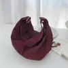 Bolsa de mano de nicho con diseño de patrón oscuro color burdeos vintage, estilo dulce y genial para chicas, adecuada para ir de compras y salidas, bolso de hombro casual y relajado