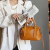 Bolso Boston de Cuero Genuino para Hombro y Cruzado, Estilo Nuevo Primavera 2026, Bolso de Mano de Piel de Vaca de Primera Capa de Alta Gama, Versátil para Mujer