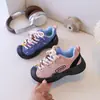 Zapatos infantiles de moda 2026 primavera y otoño nuevo modelo zapatos deportivos casuales para niños para niños transpirables zapatos para correr marca moderna para niños mayores