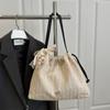 Bolsa de Playa de Paja Fresca Nueva de Verano 2025 Popular Nueva de Moda Sencilla Gran Capacidad Bolso de Mano Hombro Tote