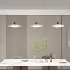 Lámpara Lineal Color Crema Estilo Francés para Comedor, Moderna Minimalista Personalidad Creativa Vintage para Dormitorio Mesita de Noche Colgante Ovni