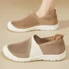 Zapatos de Tela Estilo Nuevo de Verano Old Beijing para Mujer, Zapatos de Malla con Diseño Hueco, Transpirables, Ligeros, Zapatos para Mamá con Suelas Suaves, Zapatos Casuales Antideslizantes