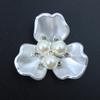 Modelos Novos em Estoque de Broches de Trevo Dourado, Trevo Vermelho e Trevo Branco, Acessórios de Primavera