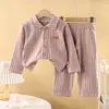 Conjunto de Pijama Infantil Primavera & Outono Novo Estilo Xadrez Quente Manga Longa Conjunto de Duas Peças para Meninos e Meninas Lapela Escovada Roupas de Casa Fábrica