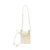 Bolso Pequeño de Moda de Verano Más Vendido para Mujer 2026 Nuevo Bolso Cubo Tejido Bolso de Hombro Cruzado Simple Versátil