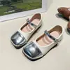 Sapatos Mary Jane de Couro para Meninas, Sapatos Princesa de Solado Macio Prata, Sapatos Individuais Infantis Estilo Primavera e Outono, Sapatos Pequenos de Couro Estilosos para Apresentações Escolares
