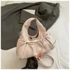 Bolso de muñeca nicho coreano para mujer 2025 verano nuevo casual bolso almohada moderno gran capacidad un solo hombro bandolera
